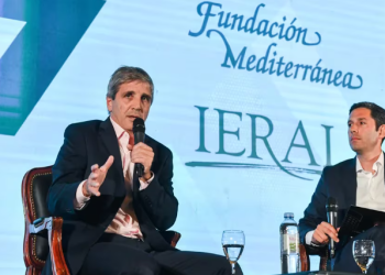 LUIS CAPUTO DEFENDIÓ EL PRECIO DEL DÓLAR Y DESCARTÓ UNA NUEVA DEVALUACIÓN