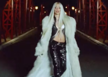 TINI STOESSEL PRESENTÓ «POSTA», NUEVO ADELANTO DE SU INMINENTE DISCO