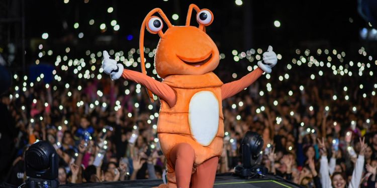 BEVANS: «ANOCHE FUE UNA GRAN FIESTA ADENTRO Y AFUERA DEL PUERTO»