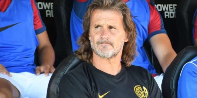 SAN LORENZO TODAVIA NO ARREGLO LA SALIDA DE INSUA PERO YA COMENZO A BUSCAR ENTRENADOR