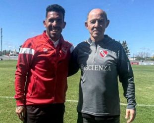 LA BANCA DE BOCHINI A TEVEZ TRAS LA ELIMINACION DE LA COPA DE LA LIGA Y UN FUTURO INCIERTO