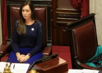 LOS SENADORES SE SUBIERON EL SUELDO DE 1,7 MILLONES A 4 MILLONES