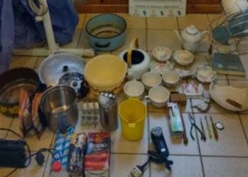 ARRESTARON A DOS JOVENES ACUSADOS DE ROBAR ELEMENTOS DE UNA CASA