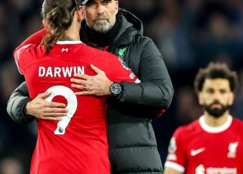 LIVERPOOL, EN CAIDA LIBRE: PERDIO ANTE EVERTON Y SE COMPLICO EN LA PELEA POR LA PREMIER LEAGUE