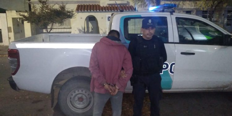 AGREDIÓ A SU EX PAREJA E INTENTÓ ESCAPAR