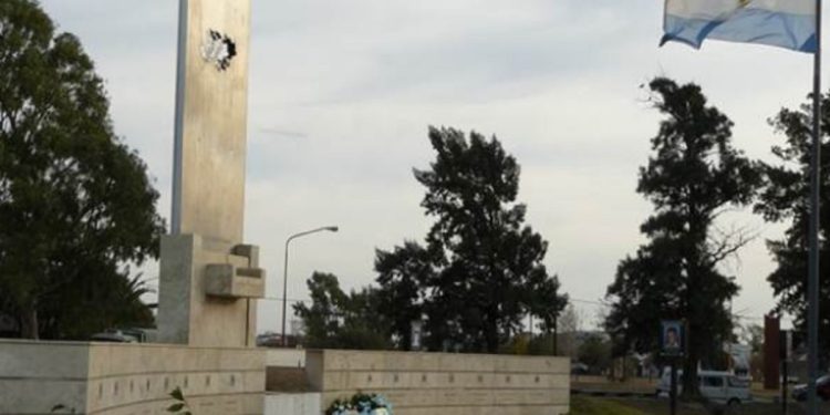 INVITACIÓN AL ACTO DE VETERANOS Y CAÍDOS EN MALVINAS