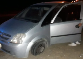 BORRACHO TERMINÓ CHOCANDO EN LA ROTONDA DE LA RUTA 33