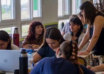 WAIMAN: «LA GENTE MAYOR DE 25 AÑOS SIN SECUNDARIO COMPLETO PUEDEN ACCEDER A CUALQUIER CARRERA DE LA UNS»