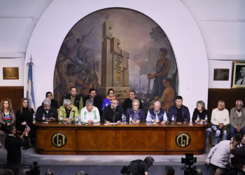 ADORNI CUESTIONÓ A LA CGT TRAS NO CUMPLIR SU OBJETIVO CON EL PARO