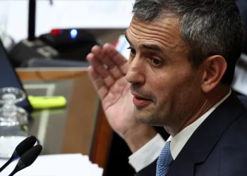 MARTÍN MENEM CRITICÓ A LOS SENADORES POR LA DEMORA EN EL TRATAMIENTO DE LA LEY BASES