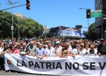 EL PERONISMO PREPARA UNA FUERTE MOVILIZACIÓN AL CONGRESO PARA EL DÍA EN QUE SE VOTE LA LEY BASES