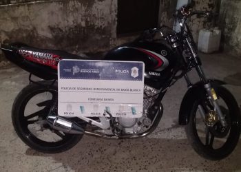 QUEDÓ APREHENDIDO POR LLEVAR A TIRO UNA MOTO SIN PATENTE