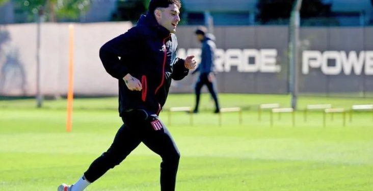 JAVIER ALTAMIRANO VOLVIÓ A LOS ENTRENAMIENTOS DE ESTUDIANTES TRAS EL SUSTO POR LA CONVULSIÓN