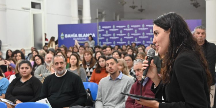 COMENZÓ «FORTALECER REDES», UN CICLO PARA MEJORAR LA ARTICULACIÓN PÚBLICO-PRIVADA EN BAHÍA