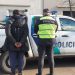 LE ROMPIÓ EL PARABRISAS DEL AUTO A OTRA PERSONA Y QUEDÓ APREHENDIDO