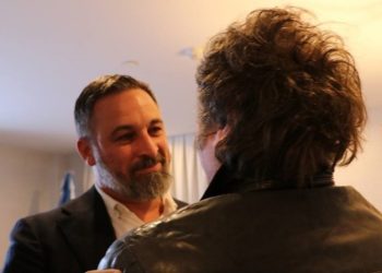 «¡HOLA AMIGO!», AFECTUOSO ABRAZO DEL PRESIDENTE, JAVIER MILEI, CON EL LÍDER DE VOX Y UNA ADVERTENCIA A LOS OPOSITORES