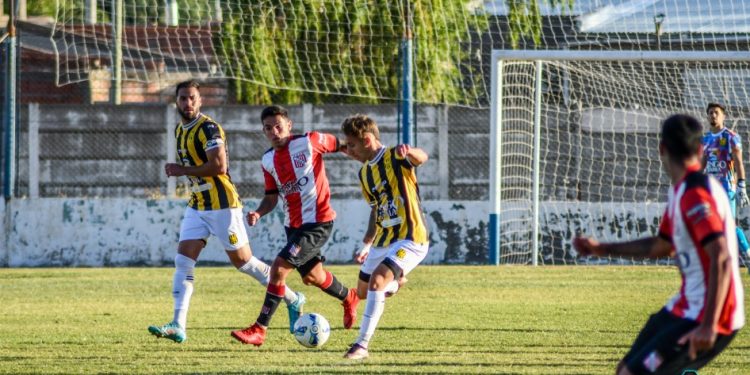 OLIMPO RECIBE A SANSINENA Y VILLA MITRE VIAJA A TANDIL