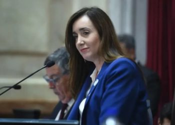 LEY BASES: FRENÉTICAS REUNIONES BUSCAN TENER DICTAMEN ESTA SEMANA