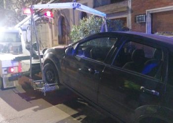 ALCOHOLIZADO IBA EN CONTRA MANO Y FUE APREHENDIDO