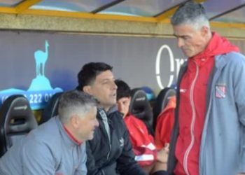 SANSINENA SE QUEDÓ SIN SU CUERPO TÉCNICO Y EL DOMINGO TIENE QUE ENFRENTAR A CIPOLLETTI