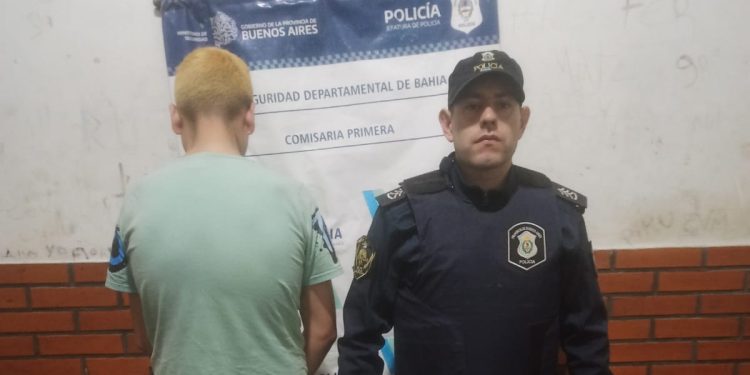 DOS DETENIDOS POR ROBAR EN UNA CASA