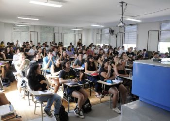 MARTÍNEZ: «TENEMOS UN PRESUPUESTO INFERIOR AL DEL AÑO PASADO PERO PODEMOS GARANTIZAR EL FUNCIONAMIENTO DE TODO EL 2024»