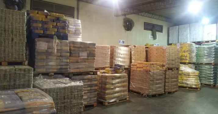 EL GOBIERNO RECONOCIÓ QUE AÚN QUEDAN CASI SEIS MILLONES DE KILOS DE ALIMENTOS SIN REPARTIR