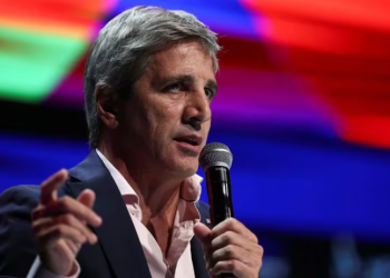 CAPUTO ASEGURÓ QUE LA INFLACIÓN DE MAYO FUE MENOR AL 5% Y ADELANTÓ QUE BAJARÁ EL IMPUESTO PAÍS SI SE APRUEBA LA LEY BASES