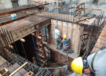 FUERTE CAÍDA DE LA INDUSTRIA Y LA CONSTRUCCIÓN