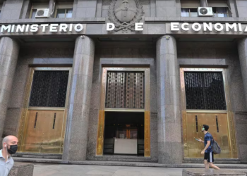 SUPERÁVIT DE MAYO: LAS JUBILACIONES EMPIEZAN A PERDER PESO EN EL AJUSTE FISCAL