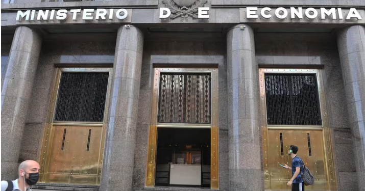 SUPERÁVIT DE MAYO: LAS JUBILACIONES EMPIEZAN A PERDER PESO EN EL AJUSTE FISCAL