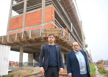 KICILLOF INSISTIRÁ CON EL TRASPASO DE OBRAS NACIONALES EN MEDIO DE LA ESCASEZ DE RECURSOS