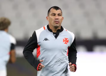 BOCA JUNIORS OFICIALIZÓ LA LLEGADA DE GARY MEDEL