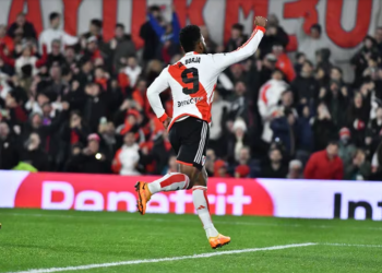 CON UN HATTRICK DE BORJA, RIVER SUPERÓ 3 A 1 A TIGRE Y SE ACERCÓ A LA CIMA DE LA LIGA PROFESIONAL