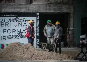 DESDE EL CAMBIO DE GOBIERNO SE PERDIERON CASI 100.000 PUESTOS DE TRABAJO DEL SECTOR PRIVADO