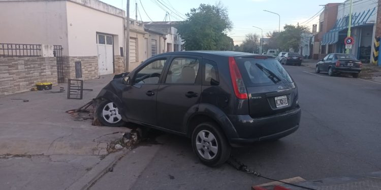 UN HOSPITALIZADO Y UN VEHÍCULO SECUESTRADO, ENTRE LO MÁS DESTACADO DE UN VIERNES ACCIDENTADO