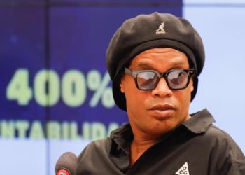 RONALDINHO ARMA UNA CONFUSIÓN TERRIBLE DESPUÉS DE HABER CRITICADO DURAMENTE AL SELECCIONADO DE BRASIL