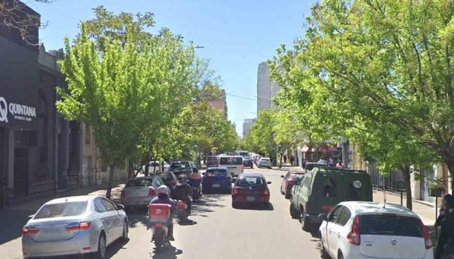 QUISO AGREDIR A LA POLICÍA E HIRIÓ A UNA MUJER QUE IBA A TRABAJAR