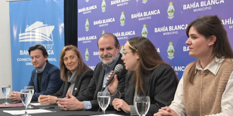 EL MUNICIPIO, EL PUERTO Y UPSO FIRMAN UN CONVENIO PARA POTENCIAR ASOCIACIONES CIVILES
