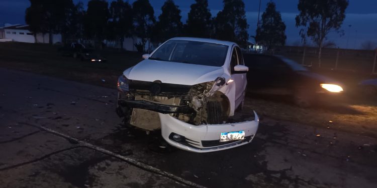 CHOCARON DOS AUTOS EN LA RUTA TRES VIEJA