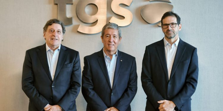 INICIATIVA PRIVADA DE TGS POR MÁS DE 700 MILLONES DE DÓLARES