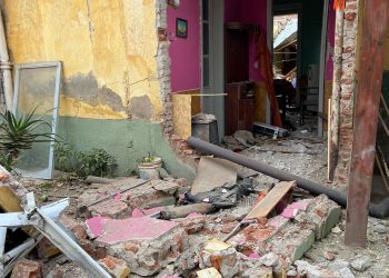 LE EXPLOTÓ UNA GARRAFA Y DEBIÓ SER HOSPITALIZADO