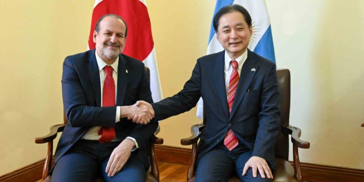 SUSBIELLES RECIBIÓ EN LA CIUDAD AL EMBAJADOR DE JAPÓN