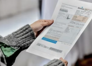 QUITA DE SUBSIDIOS DE LUZ Y GAS: EL GOBIERNO OFICIALIZÓ AUMENTOS MAYORES AL 155% PARA USUARIOS DE INGRESOS MEDIOS Y BAJOS