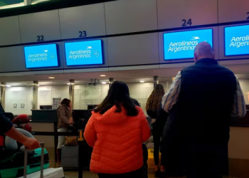 DICTARON LA CONCILIACIÓN OBLIGATORIA EN EL CONFLICTO DE PILOTOS Y HABRÁ VUELOS DE AEROLÍNEAS ARGENTINAS PARA EL INICIO DE LAS VACACIONES