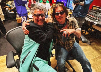 FITO PÁEZ SE ENCONTRÓ CON JOHNNY DEPP EN UN ESTUDIO DE LONDRES