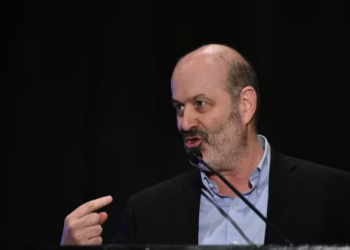 EL GOBIERNO OFICIALIZO LA DESIGNACIÓN DE FEDERICO STURZENEGGER