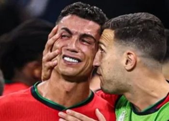 RONALDO ERRÓ UN PENAL, LLORÓ, PIDIÓ PERDÓN Y FESTEJÓ, AL FINAL, EL PASE A PORTUGAL