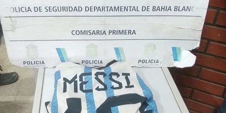 SALIÓ A FESTEJAR CON UNA CUCHILLA Y LO ATRAPARON