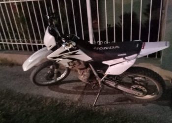 FUERTE ACCIDENTE ENTRE UN AUTO Y UNA MOTO